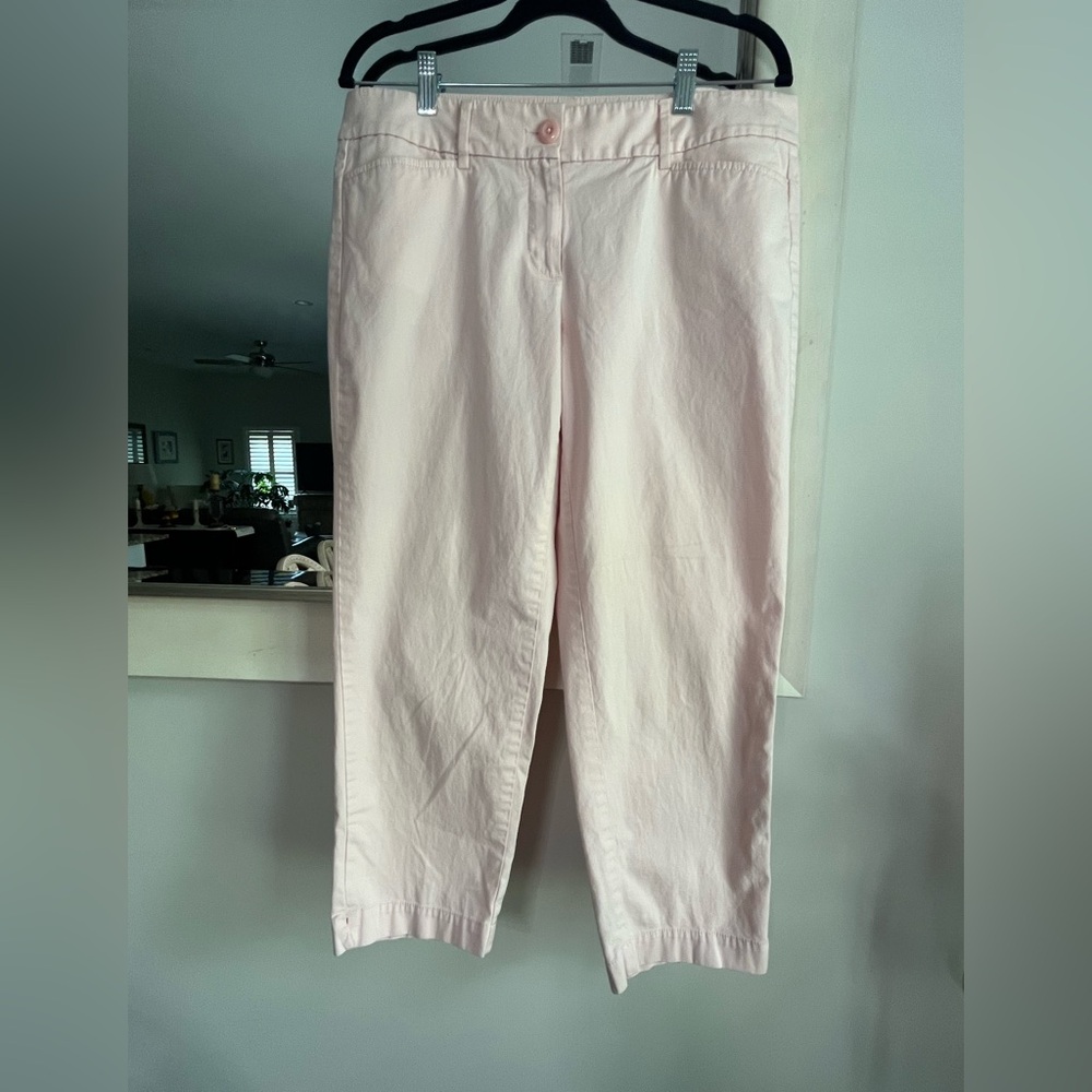 97% Cotton Ann Taylor Loft Soft Pink Orginal Crop Capris Size 8